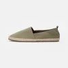 Pier One Rena Espadrille Unisex - Espadrilles - Olive -Pier One 72c058eac6254d3ca7dfcd64895f6fd7