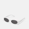 Pier One Unisex - Lunettes De Soleil - White 1 Pier One Unisex - Lunettes De Soleil - White -Pier One cf9f7dd8af1e4aef90e1613cbf15efdf