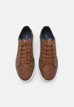 Pier One Unisex - Baskets Basses - 708 -Pier One df61dc64b24a45e0b6b8277d8c9bf02b