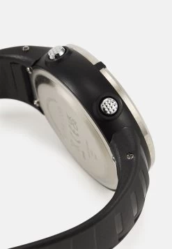 Pier One Montre À Affichage Digital - Black -Pier One dfcadef68cfc4a609a0016c90bfeab73