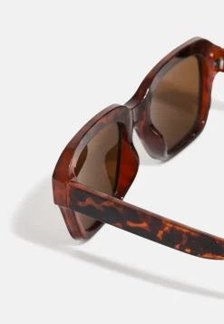 Pier One Unisex - Lunettes De Soleil - Black -Pier One faad10b8a5a2445f865f09b5d12427d1